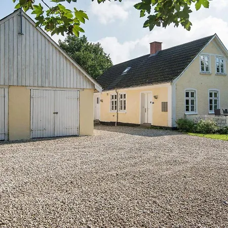 10 Person Holiday In Сasa de vacaciones *